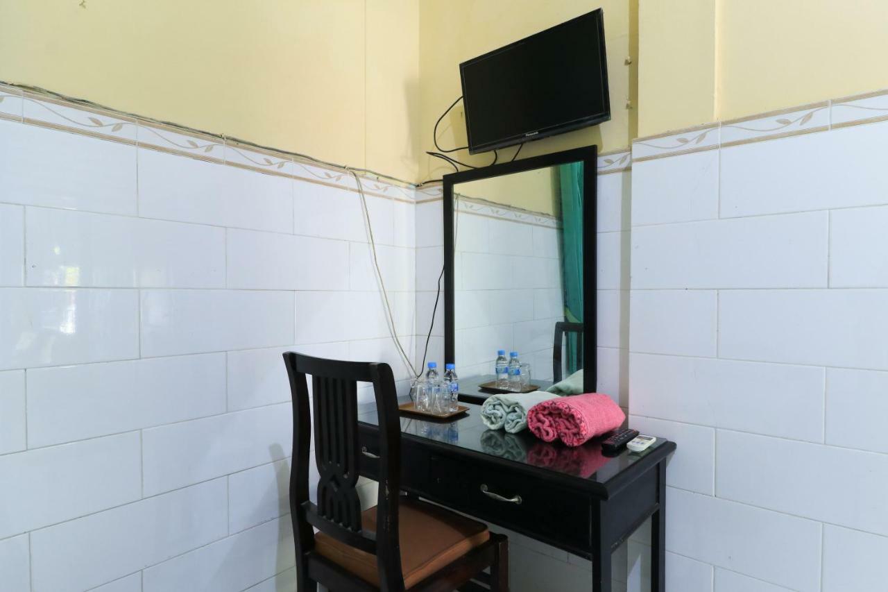 Wisma Flamboyan Surabaya Bagian luar foto
